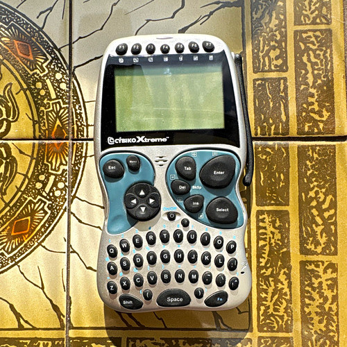 Cybiko xtreme wireless pda - cybiko,